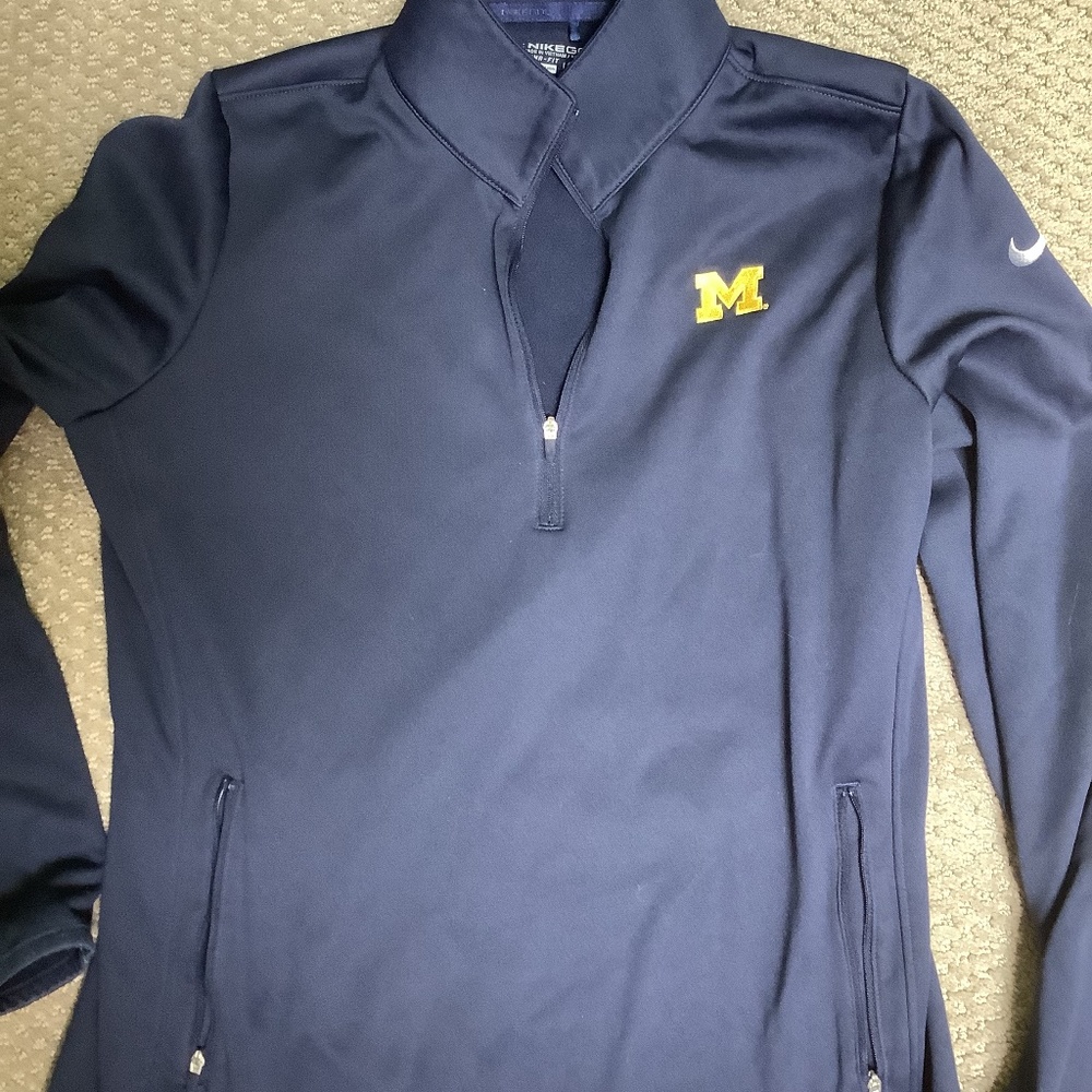 Nike Michigan golf quarter zip, size L